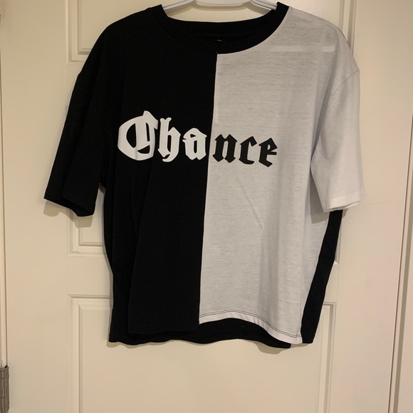 NWT Urban Outfitters Graphic T-Shirt - Picture 2 of 4